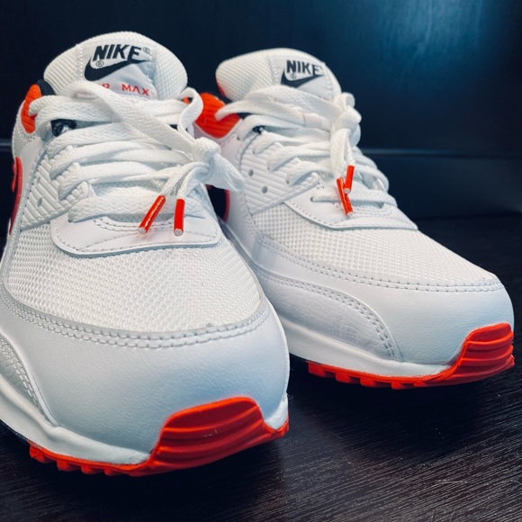 NEW Size 12 - Nike Air Max 90 White Max Orange  CLEAN - Picture 5 of 7